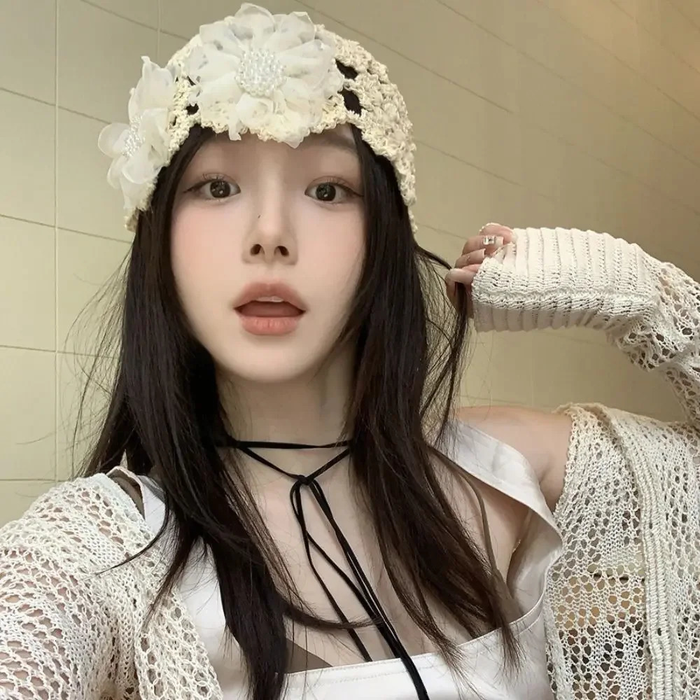 Breathable Hollowed Out Knitted Hat Elegant Lace Casual Beret Cap Fashion Summer Skullies Hat for Women 250321