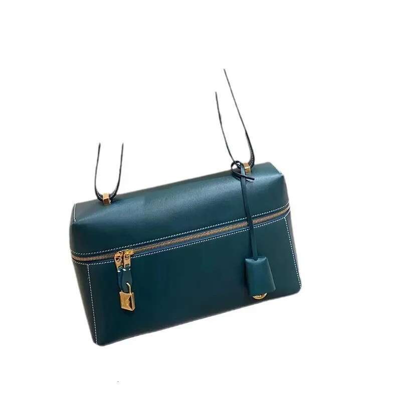Light Fashion Casual Large Capacity Slanting Cross Handbag Shoulder Versatile Retro Cowhide Lage New Lunchbox Bag