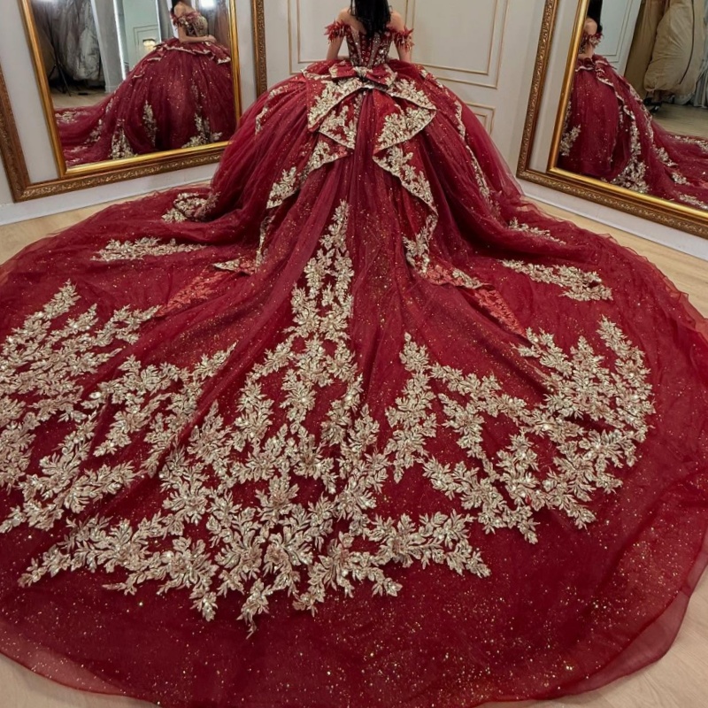 Red Shiny Quinceanera Dresses Off Shoulder Ball Gown Sweet 16 Dress Beading Appliques Lace Bow Tull Corset Birthday Party Vestidos De 15 Anos