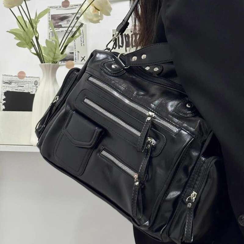 Punk Vintage Men Women All Match Casual Shoulder Bags Design Fashion Trendy Handbags Streetwear Ins Zipper Underarm Bag
