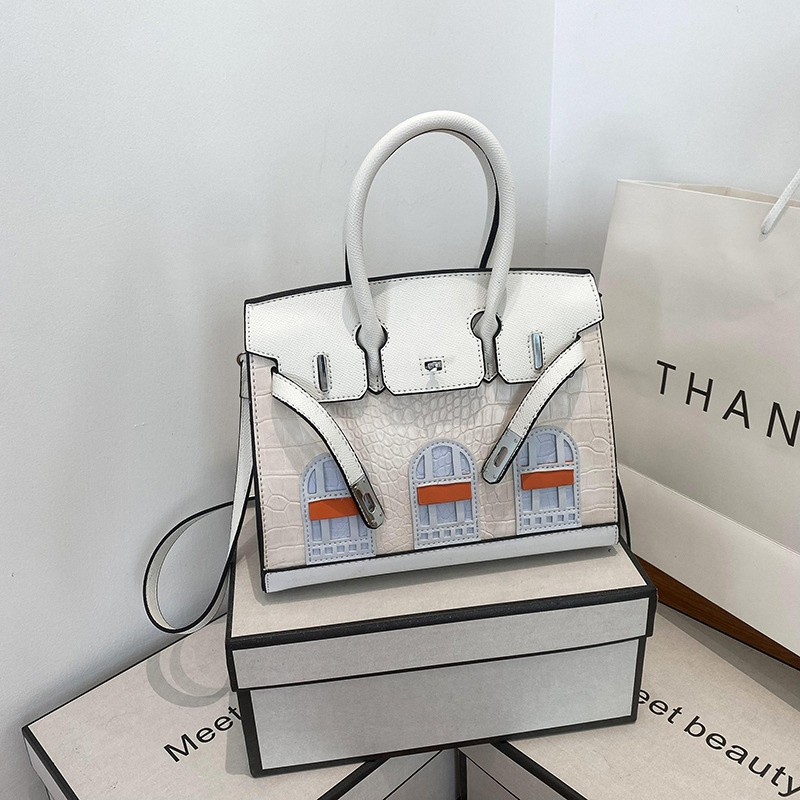2025 Shipping 3 Free New Designer Fashion Commuter Small House Large Capacity Handheld Shoulder Bag diagonal cross bag for women