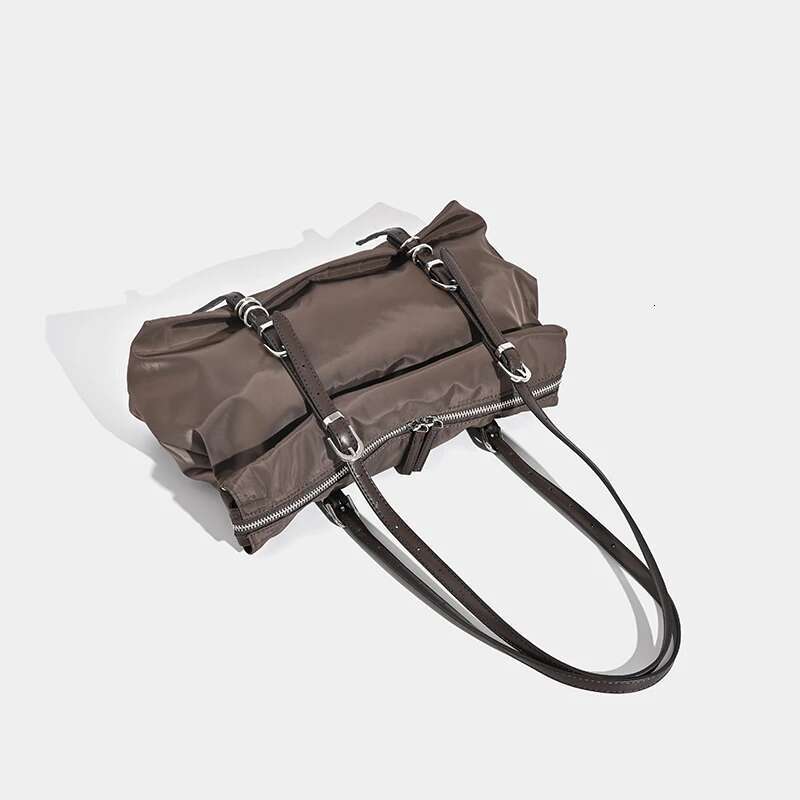 2024 Korean New Casual Tote Commuter Temperament Nylon Shoulder Bag, Versatile Large Capacity Niche Style Armpit Bag