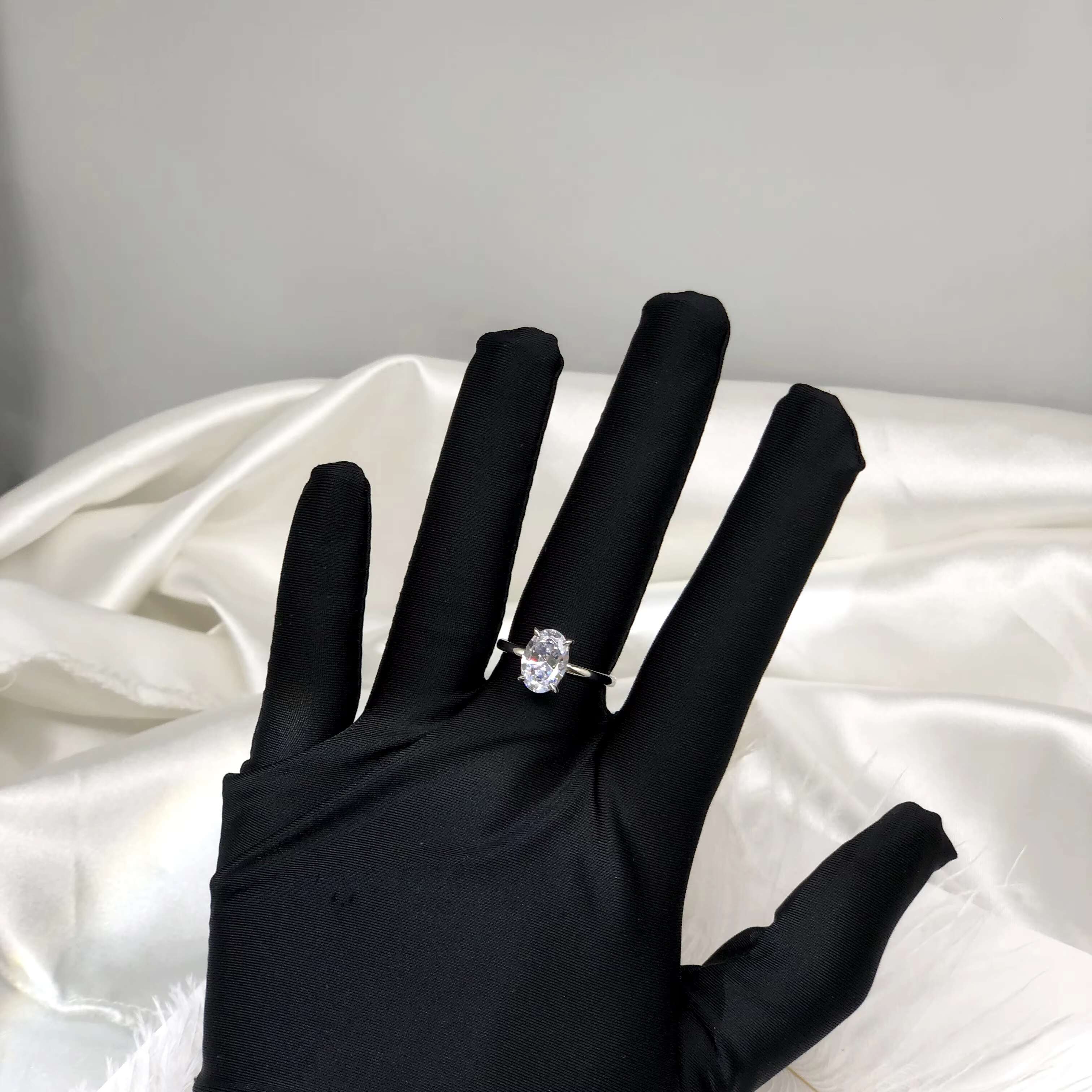 Custom Wholesale Designer Jewelry Engagement Wedding Oval Diamond 925 Sterling Silver Gold Ring for Women