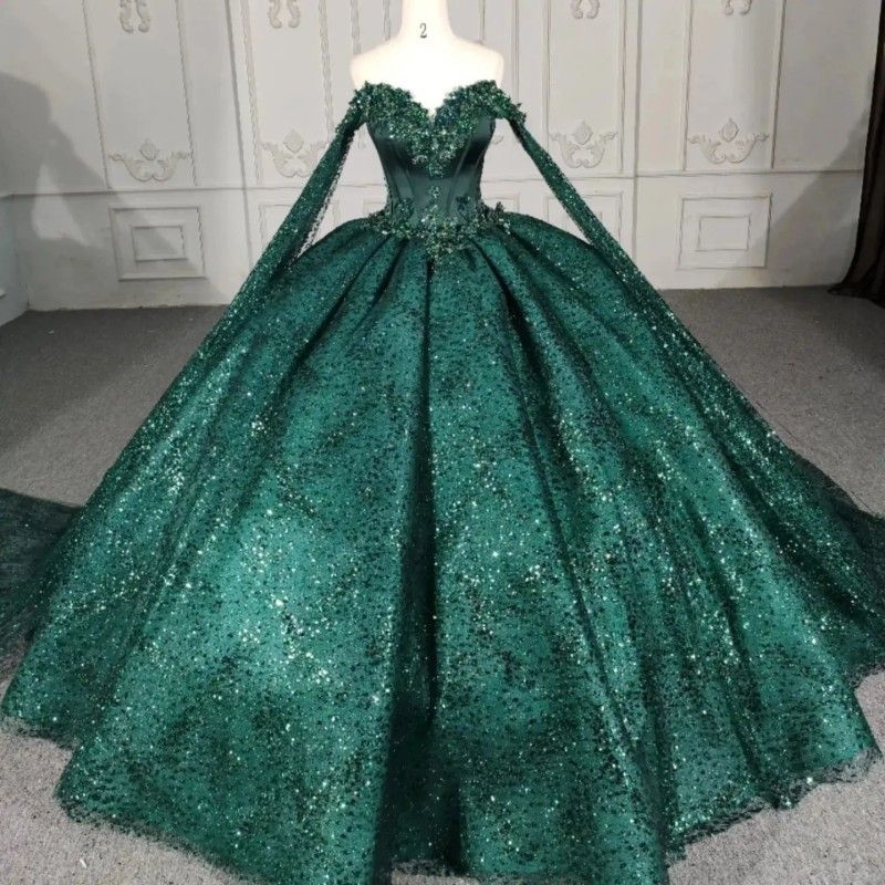 Luxury Emerald Green Off The Shoulder Quinceanera Dresses Applique Lace Beading Crystal With Cape Ball Gown Vestidos De XV 15 Anos Sweet 16 Dress