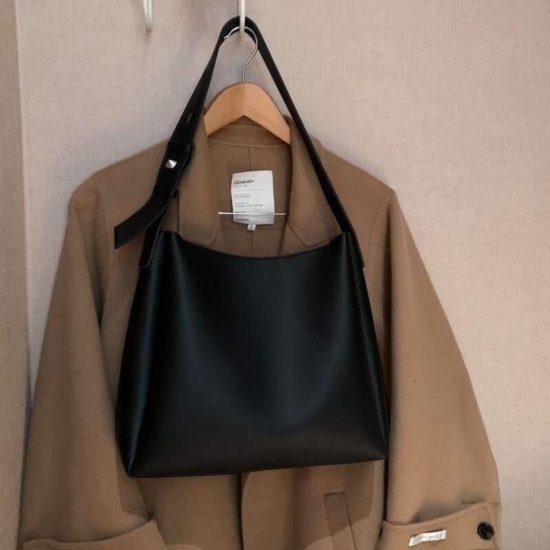 e1 High quality and large capacity shoulder bags, 2025 casual women's baozi mother tote bag