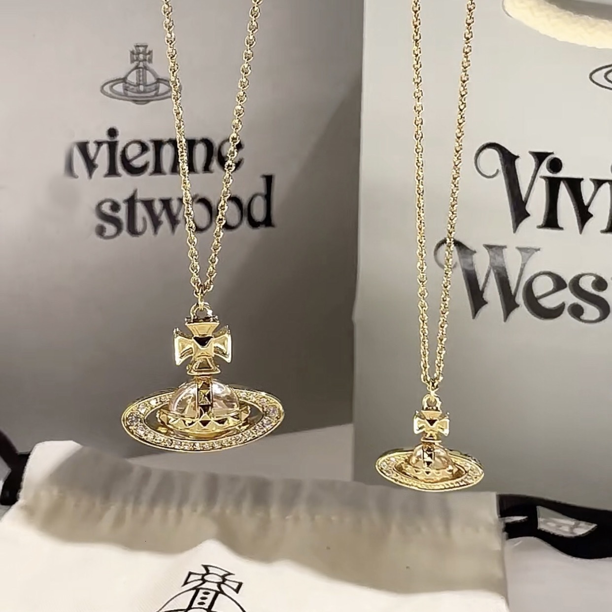Designer Viviennen West Wood Queen Dowagers Necklace Saturn Willow Nail Full Diamond Threedimensional Planet Necklace Light Luxury Temperament Versatile Person