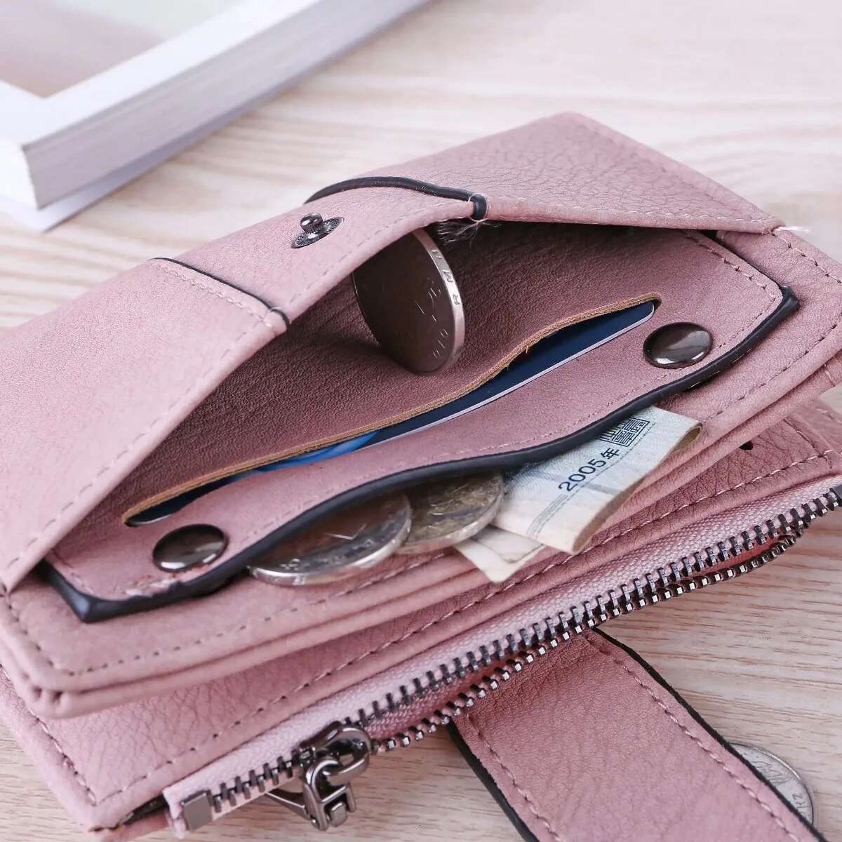Women's Minimalist Retro Rivet Short Coin Card Holder Handbag Designer Wallet Women's Cushion Women