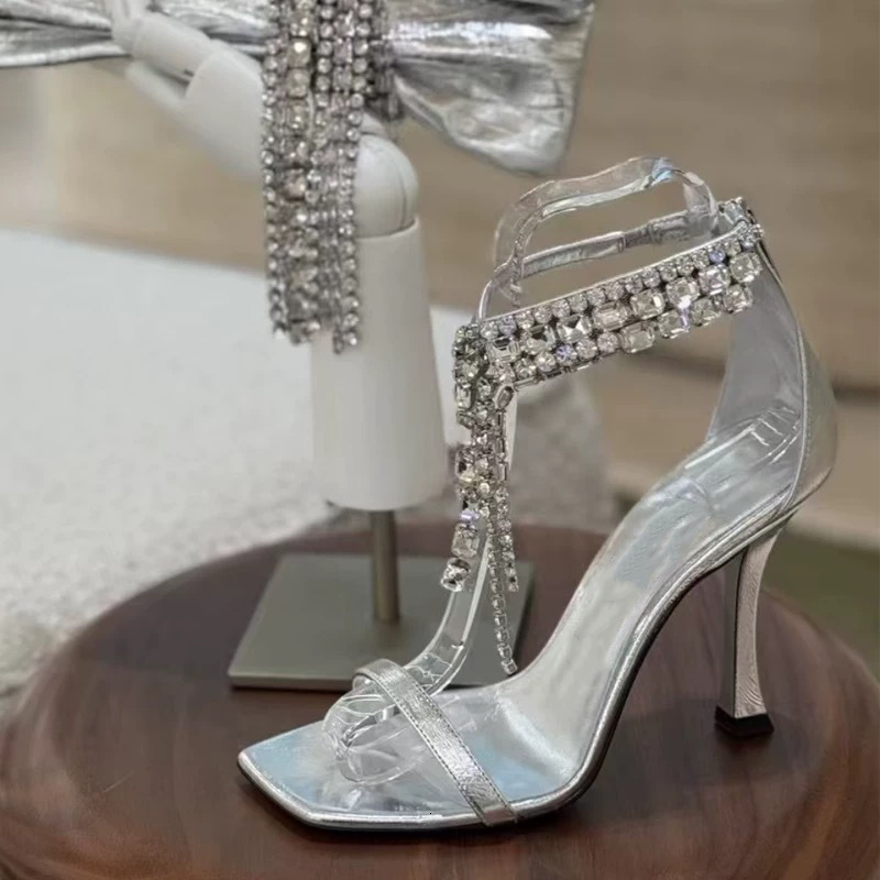 JC's same style square high-heeled shoes with a straight strap, 2025 summer new silver crystal chain open toe sandals, women's thick heel