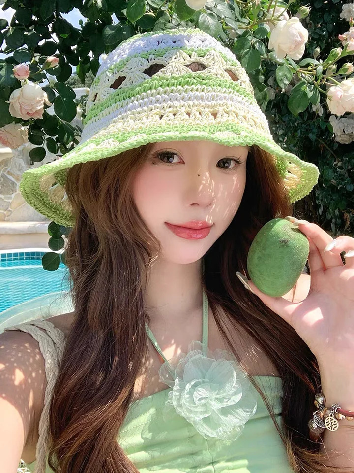 Handmade Rainbow woven womens sunscreen hat summer Japanese straw hat protective fashion breathable hollow beach sun hat 250326