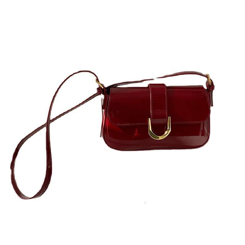 High end for women with wine red horseshoe buckle, fashionable hand-held underarm bag, single shoulder crossbody bag