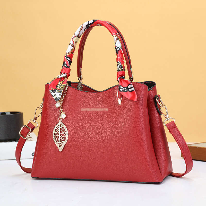 Bride 2023 Mother's Day New Fashionable Women's Handbag Solid Color Large Capacity Shoulder Elegant Mom Bag