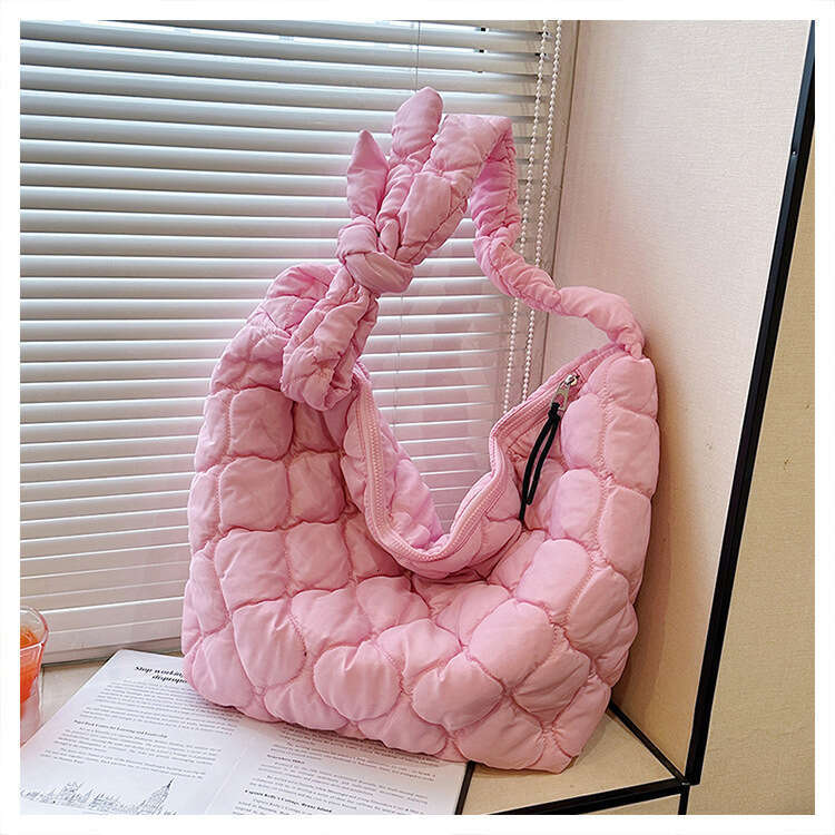 2024 new pleated cloud unisex diagonal shoulder with large capacity tote bag for women