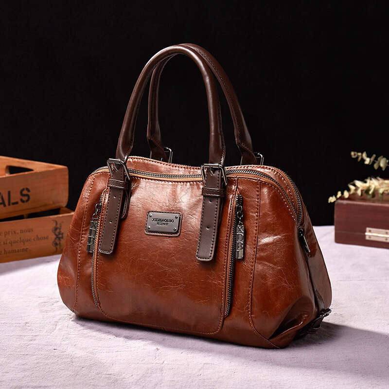 97 2024 Xiti Paul's new fashionable crescent bag, hand-held crossbody, large capacity multi compartment women's bag