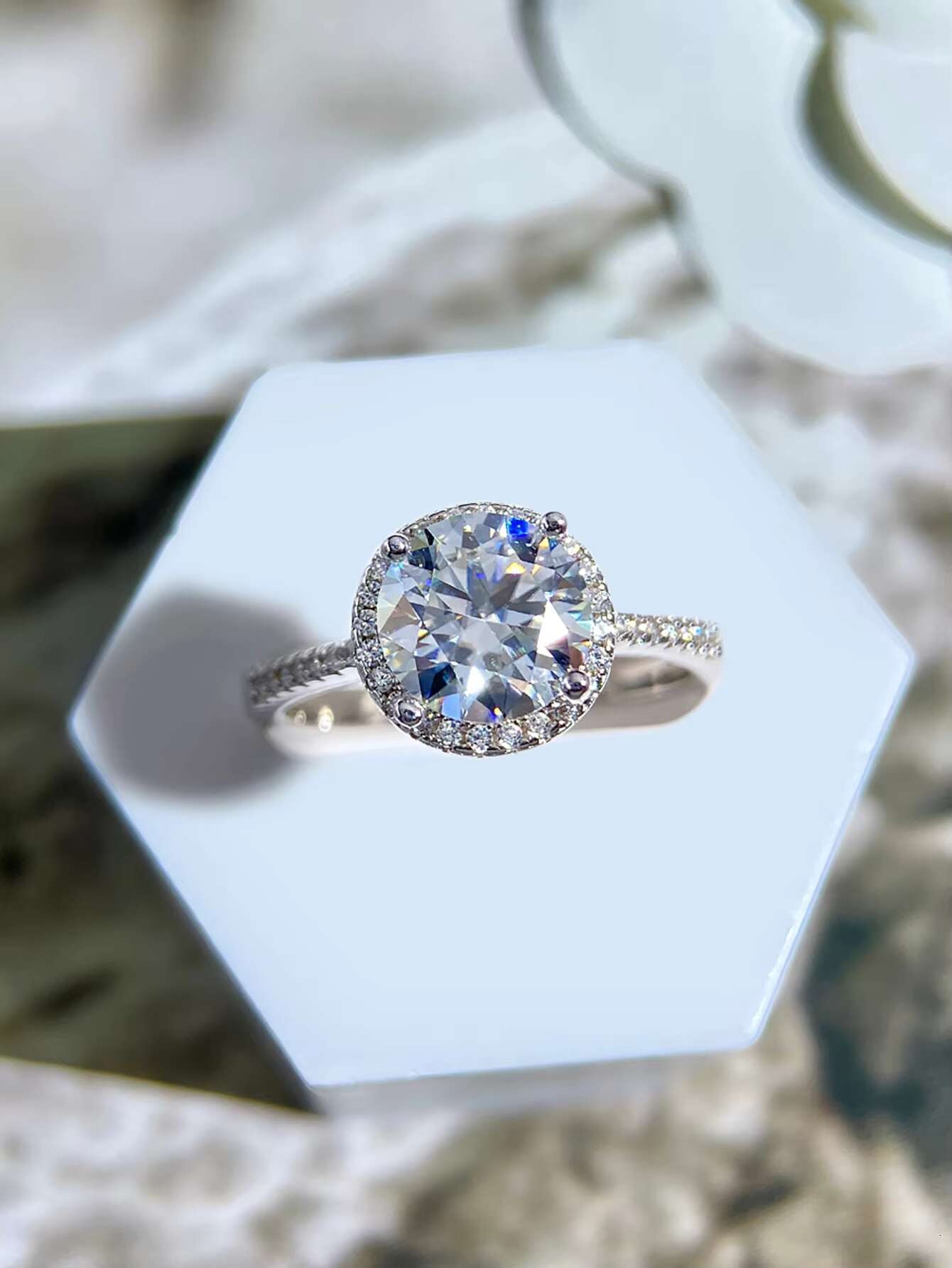 Hotsale Brilliant Round Cut Single halo Diamond Moissanite Ring 925 Sterling Silver 1ct 2ct 6.5MM Women Engagement Fine Jewelry