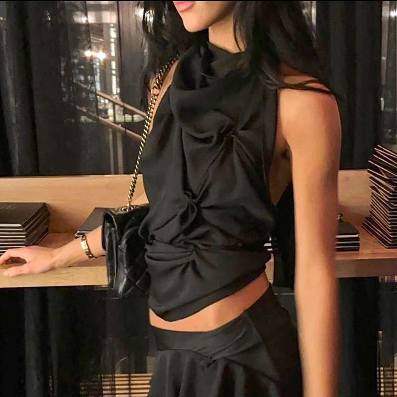 2025S Fashion Designer F TP Women S Autumn And Winter Hanging Neck Tied Bow Hollow Out Backless Pleated Crop Top T Shirt