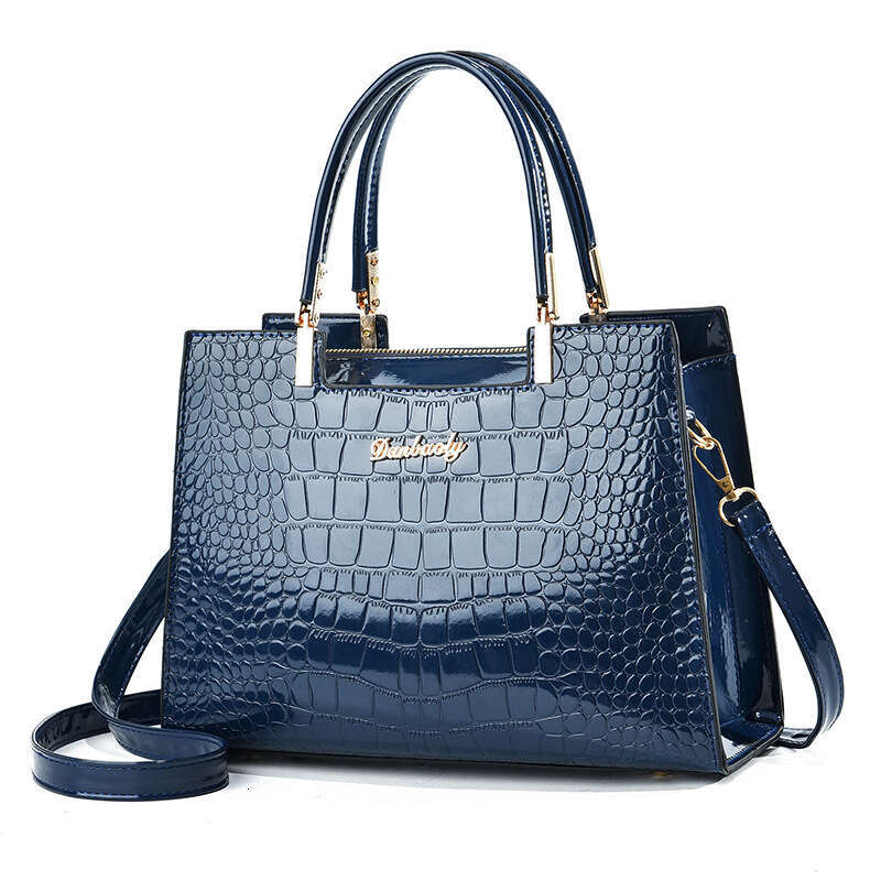 64 Women's 2025 new versatile high-end feel women's atmospheric mother's one shoulder handbag
