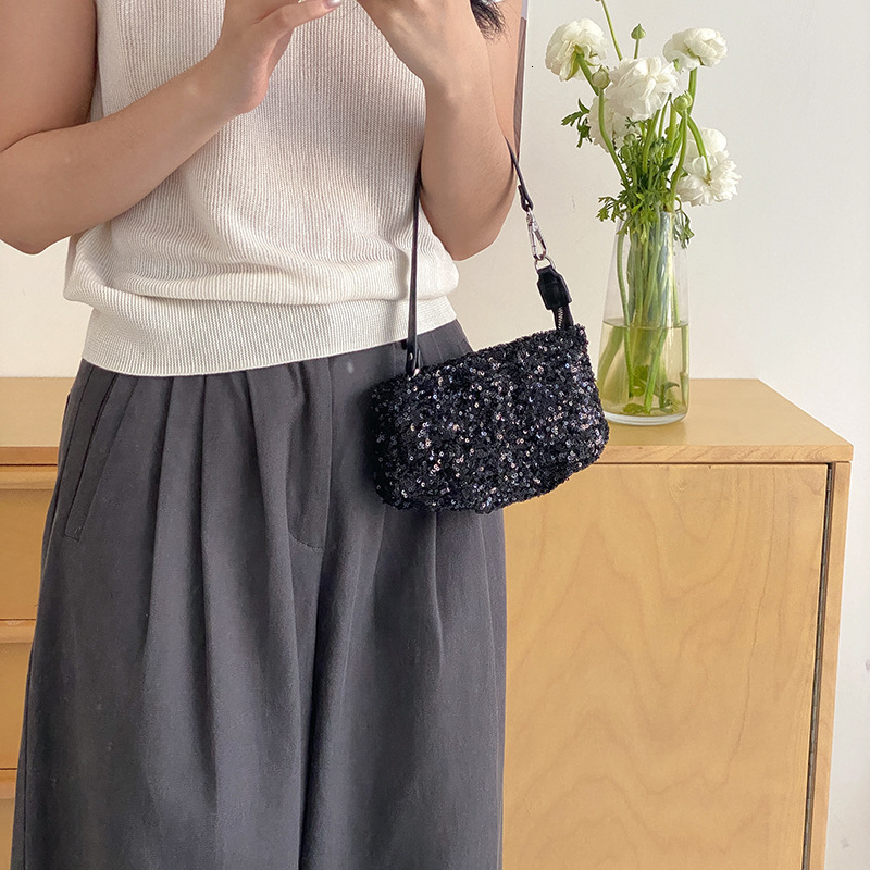 Spring Niche Sequin Underarm Bag Advanced Sense Small Fresh Fashion Cute Chain Crossbody Bag Soft Sister Handbag Designer Bag for Women