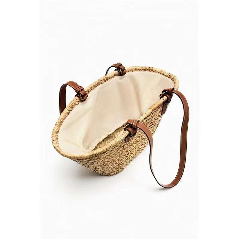 Design Straw Woven Tote Bags Summer Casual Large Capacity Handbags New Fashion Beach Women Shoulder Simple Style Shopping