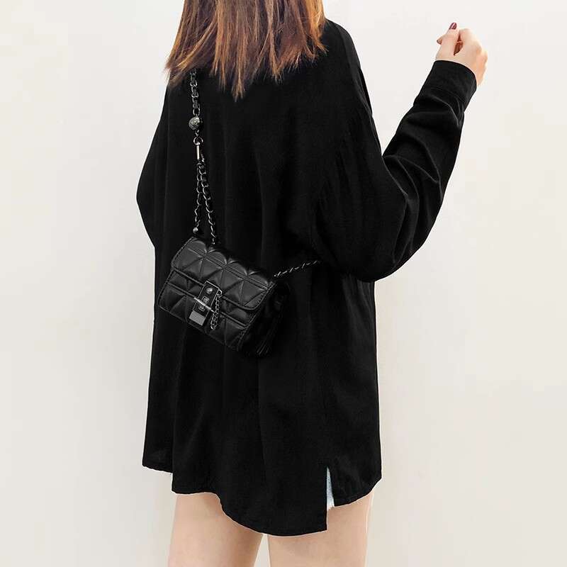 c5 High end Women's Summer 2024 New Small Mouth Red Crossbody Mini Chain Bag