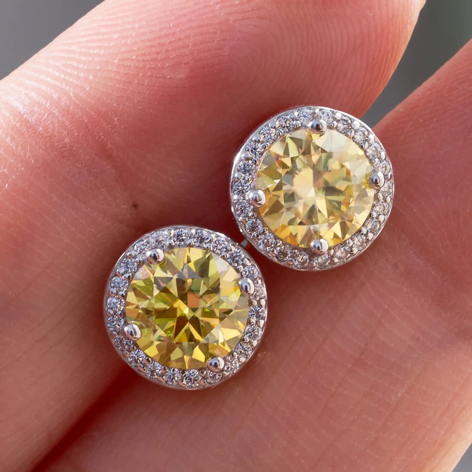 925 Sterling Silver 1 Carat Round Earrings Engagement Wedding Daily Work Party Travel Gift For Women 250318