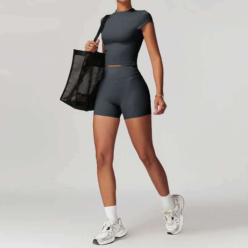 Heavuisavi 2-piece yoga set sports set womens fitness track and field suit running exercise shirt yoga suit quick drying gym set womens fitness W25032