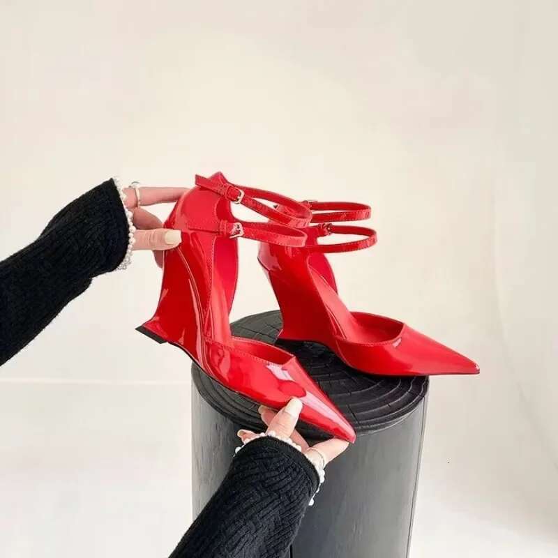 New Women's Summer High-heeled Pointy Strap Sandals Fashion Temperament Increase Bag with High Heels