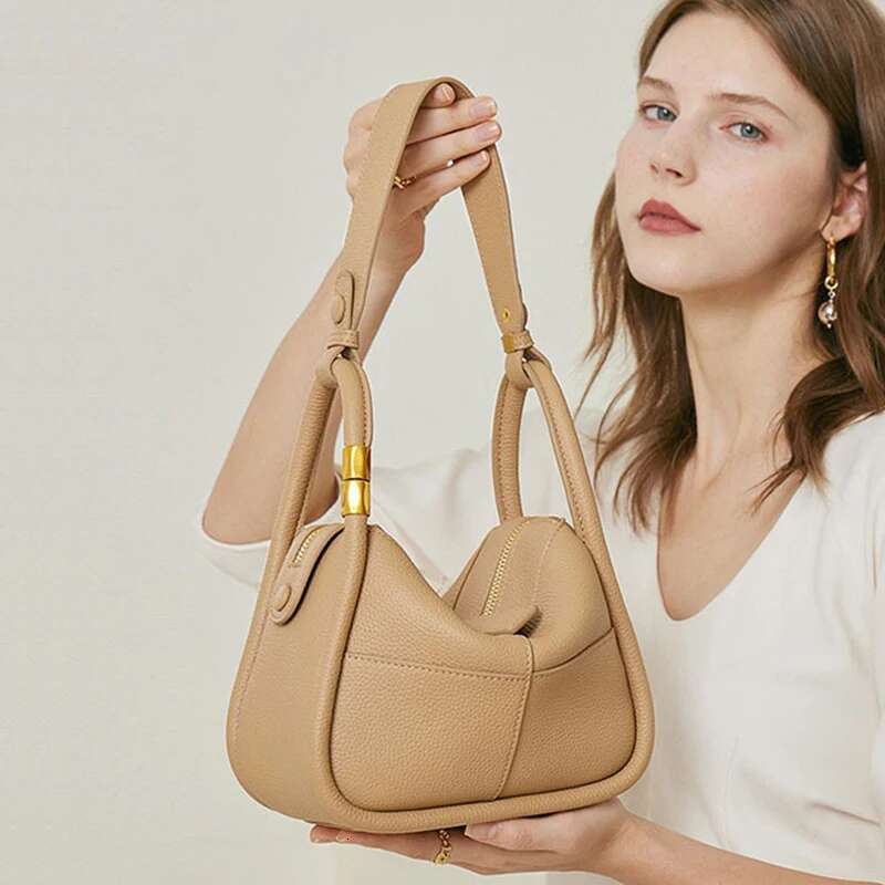 Genuine Leather Women Tote Bag New Cowhide Designer Crossbody Shoulder Bags Fashionable Female Handbags 6126