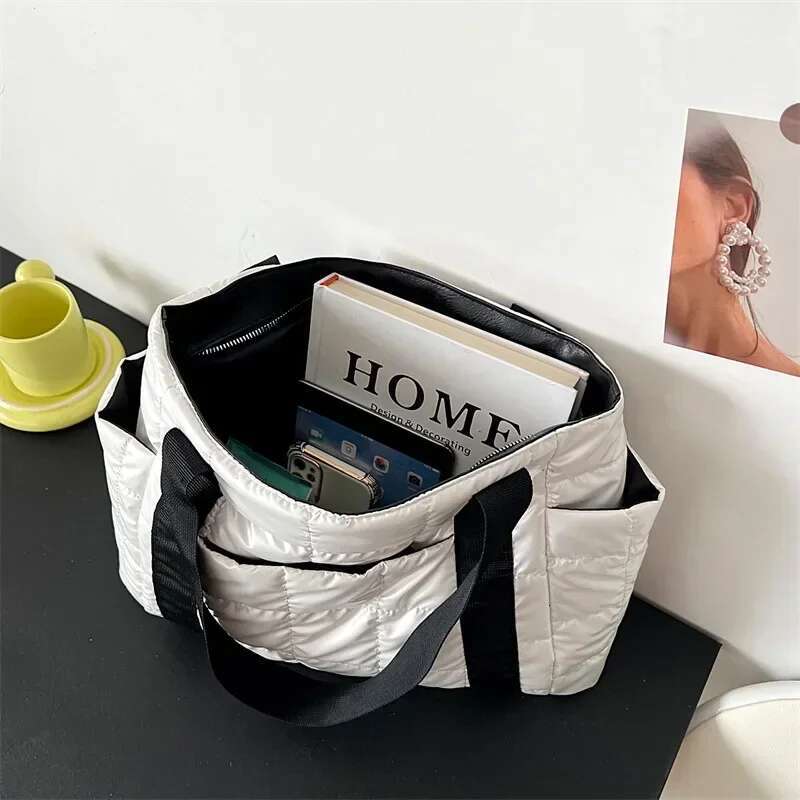 Space Padded Women Shoulder Bags for Winter 2025 Large Capacity Black Handbags Designer Nylon Cotton Warm Tote Solid