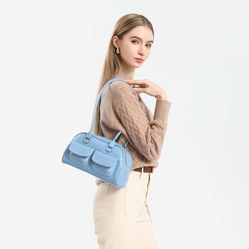 Korean Dizziness Needle Xu Yunzhen Same Style Oil Wax Skin Bowling Multi Pocket Underarm Commuter Handheld Shoulder Bag