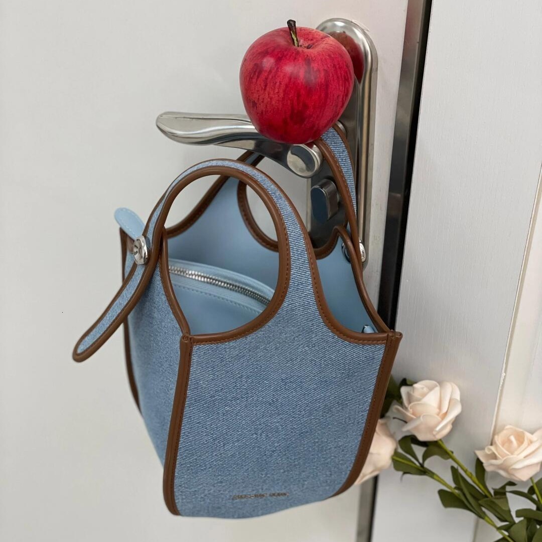 2025S Fashion Designer Ladies New Niche Denim Hand Held Vegetable Basket Bag High End And Fashionable One Shoulder Crossbody Bucket Bag