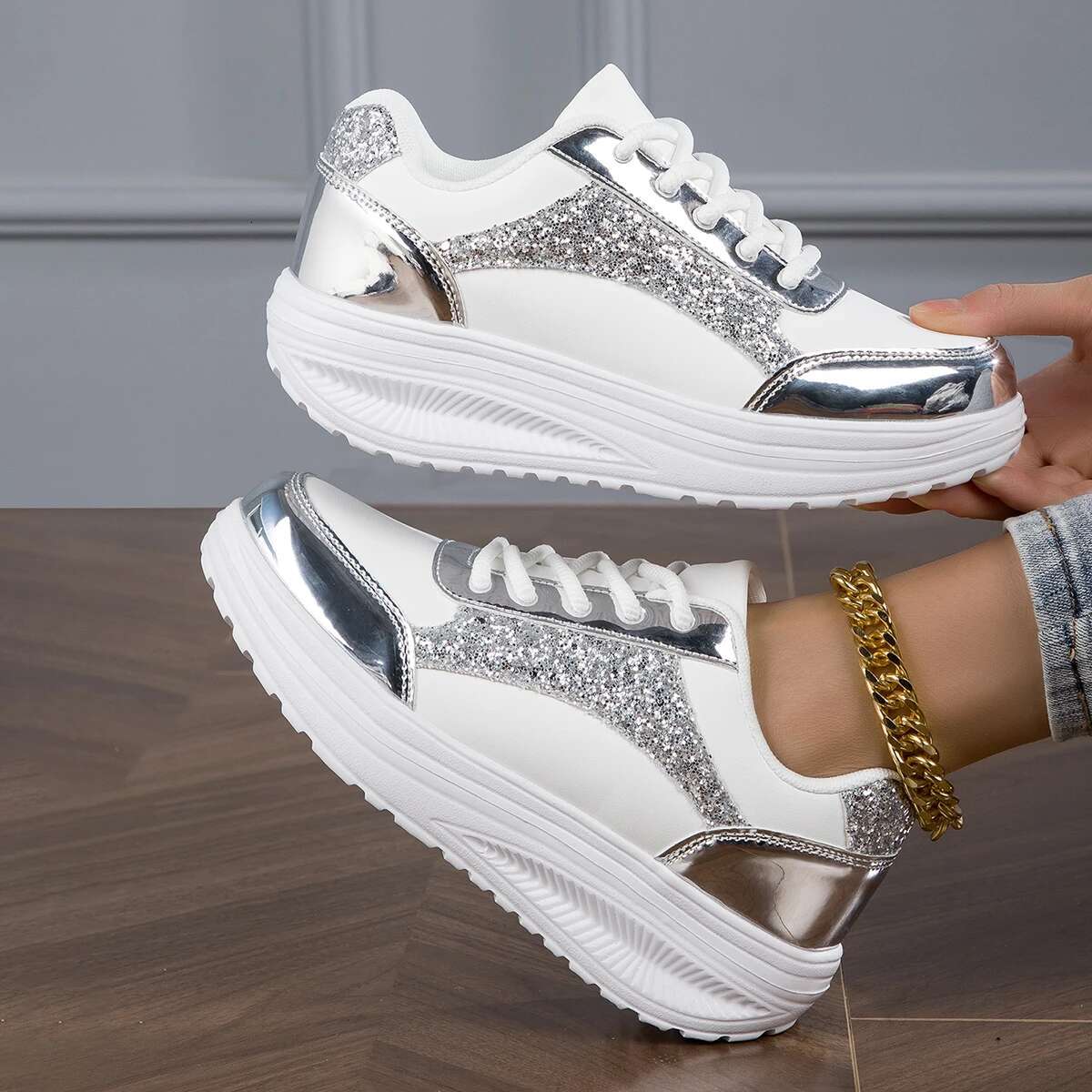 Designer Shoes Light Luxury Sports Shoes Metallic Color Casual Vulcanized Sports Fashionable White Women's Flat Shoes Summer Breathable Shoes Wom