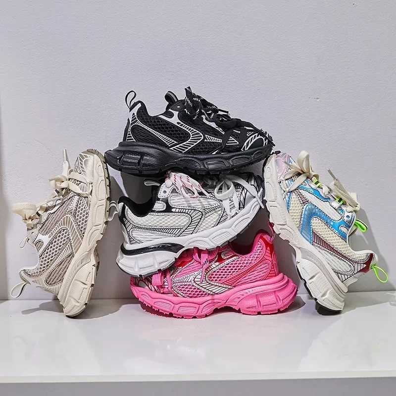 Athletic Outdoor Childrens brand casual sports shoes 2023 autumn boys and girls sports shoes childrens thick soled sports shoes womens short and chubb