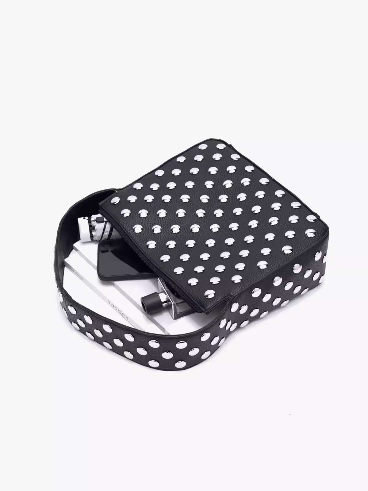 Hiatus Niche Design Kong Xiaozheninssame European And American Style Rivet Armpit Shoulder Bag Black Metal Motorcycle