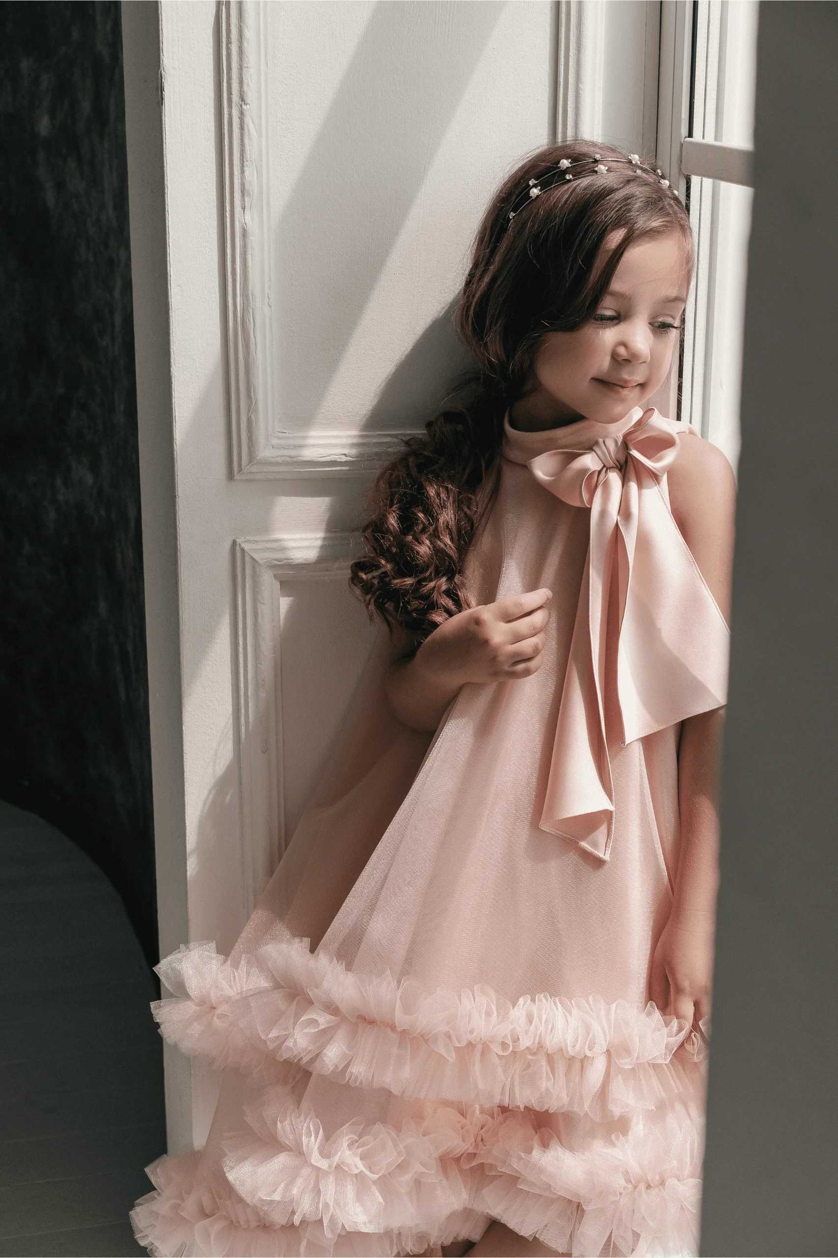 Cute Flower Girl Wedding Dress Cute Full Sleeve Bow Belt Satin Stickers Long Par Childrens Birthday Gift First Exchange Dress W250326