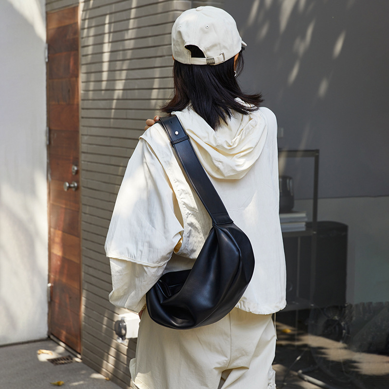 Women's Tote bag Soft leather dumpling bag Crossbody bag Underarm bag Casual wide strap shoulder bag 2025