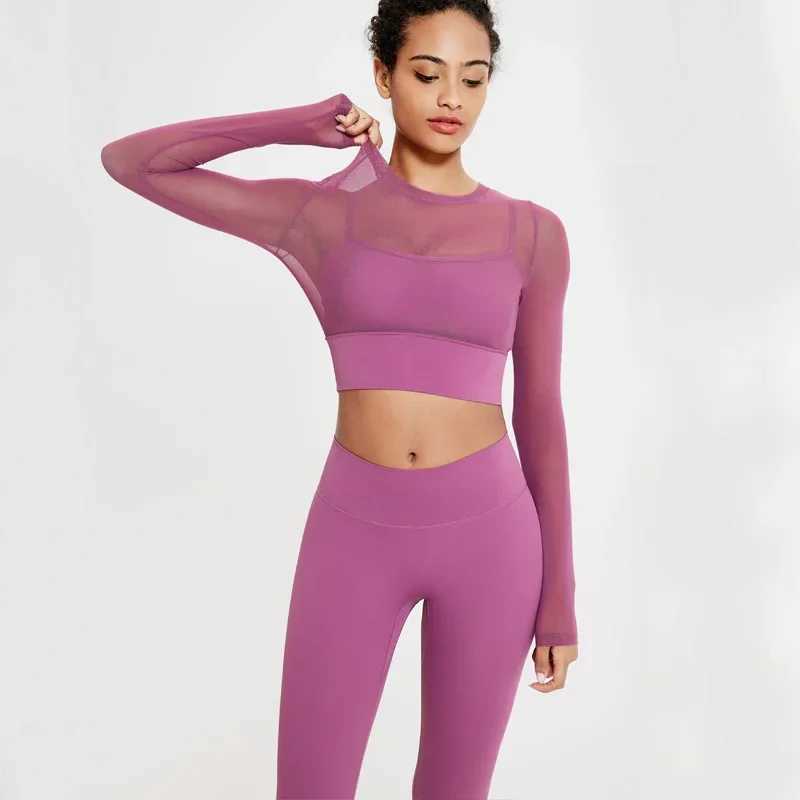 Womens two-piece fitness yoga set solid color breathable quick drying running suit 2-piece long sleeved shirt leg sportswear W250326