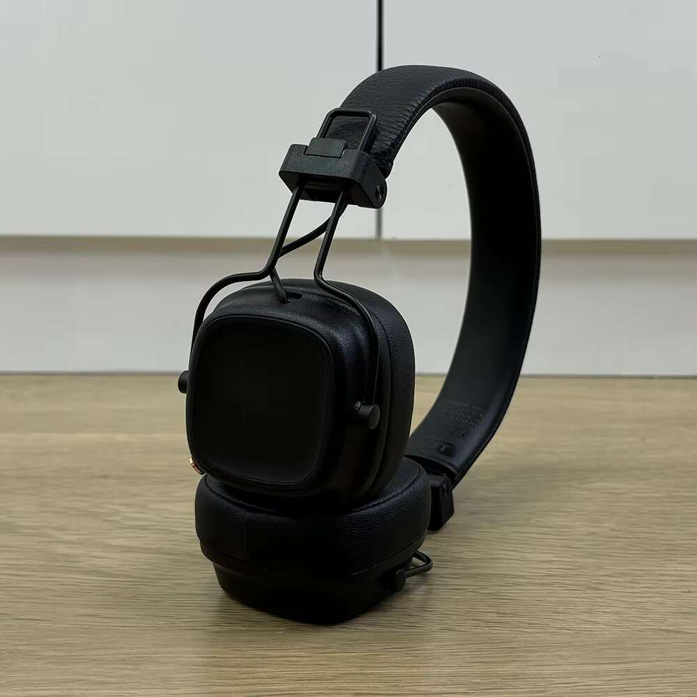 High quality wireless noise cancelg rock with earplugs, heavy bass, foldable stereo headphones