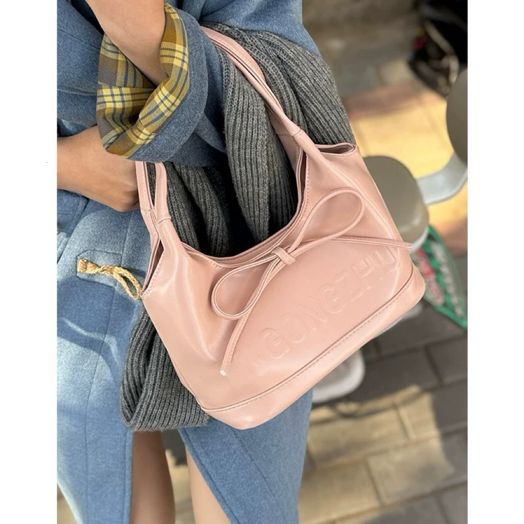 2025S Fashion Designer Korean Niche Underarm Women S New Trendy Tote Bag College Style Large Capacity Single Shoulder Commuting Bag