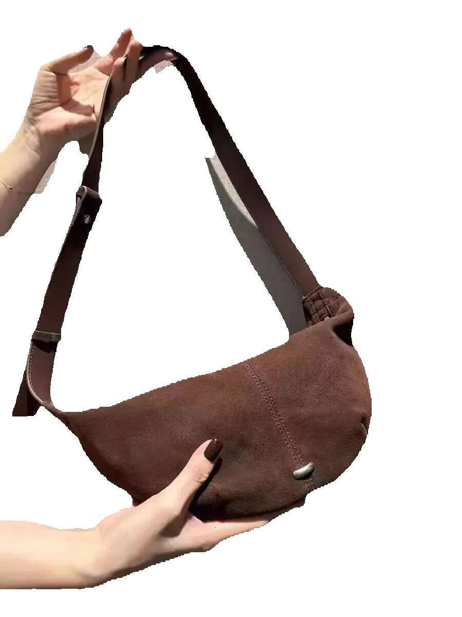 Minimalist Design Pease Shape Small Saddle Flap Coffee Red Color Real Suede Leather Or Lambskin Women Crossbody Bag Purse