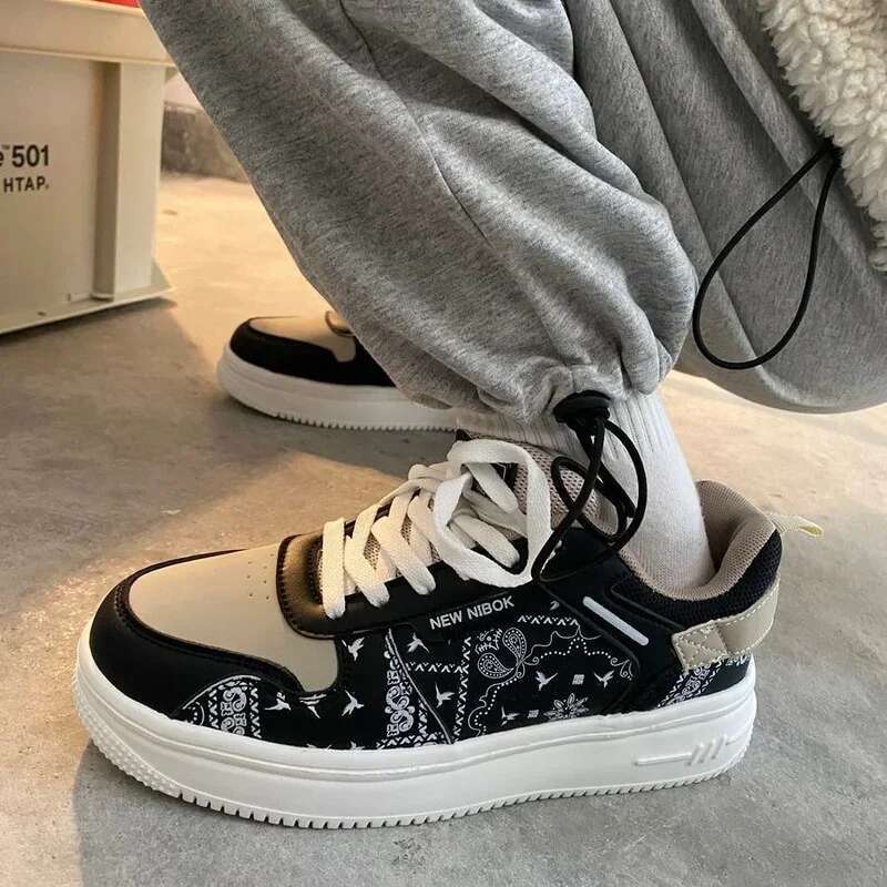Designer Shoes 2025 New Outdoor Casual Breathable Board Shoes Fashionable And Comfortable Soft Bottom Running Shoes Sports Shoes Women's Skateboa