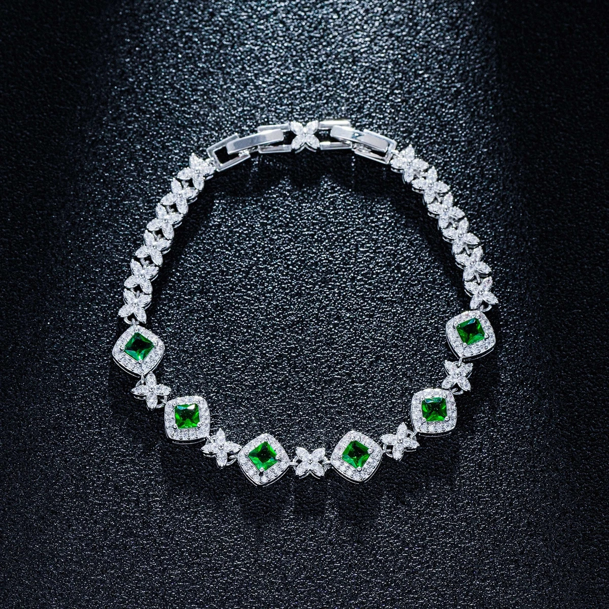 cubic zirconia womens fashionable jewelry bracelet 250326