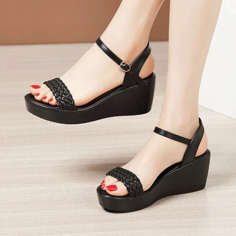 2025 Summer New Women's Leather Designer Fashion Wedge Sandals 6cm Middle Heel New Open toed Elegant Shoes