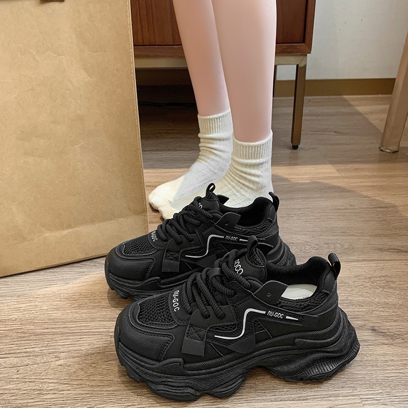Designer's Women s Black Shoes 2025 New Style Spring And Autumn Versatile Fashionable Breathable Thick Soled Height Increasing Sandals Outdoor Ca