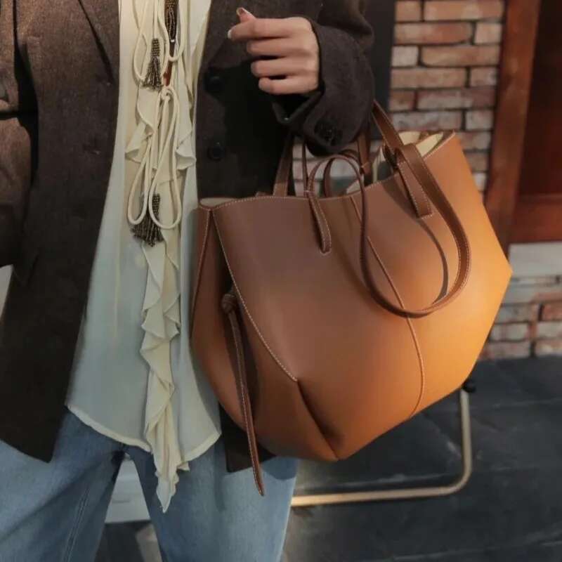 UWUW Women's Cowhide Large Capacity Tote Fashion Trends Pleated Hand-Held Shoulder Bag Purses And Handbags