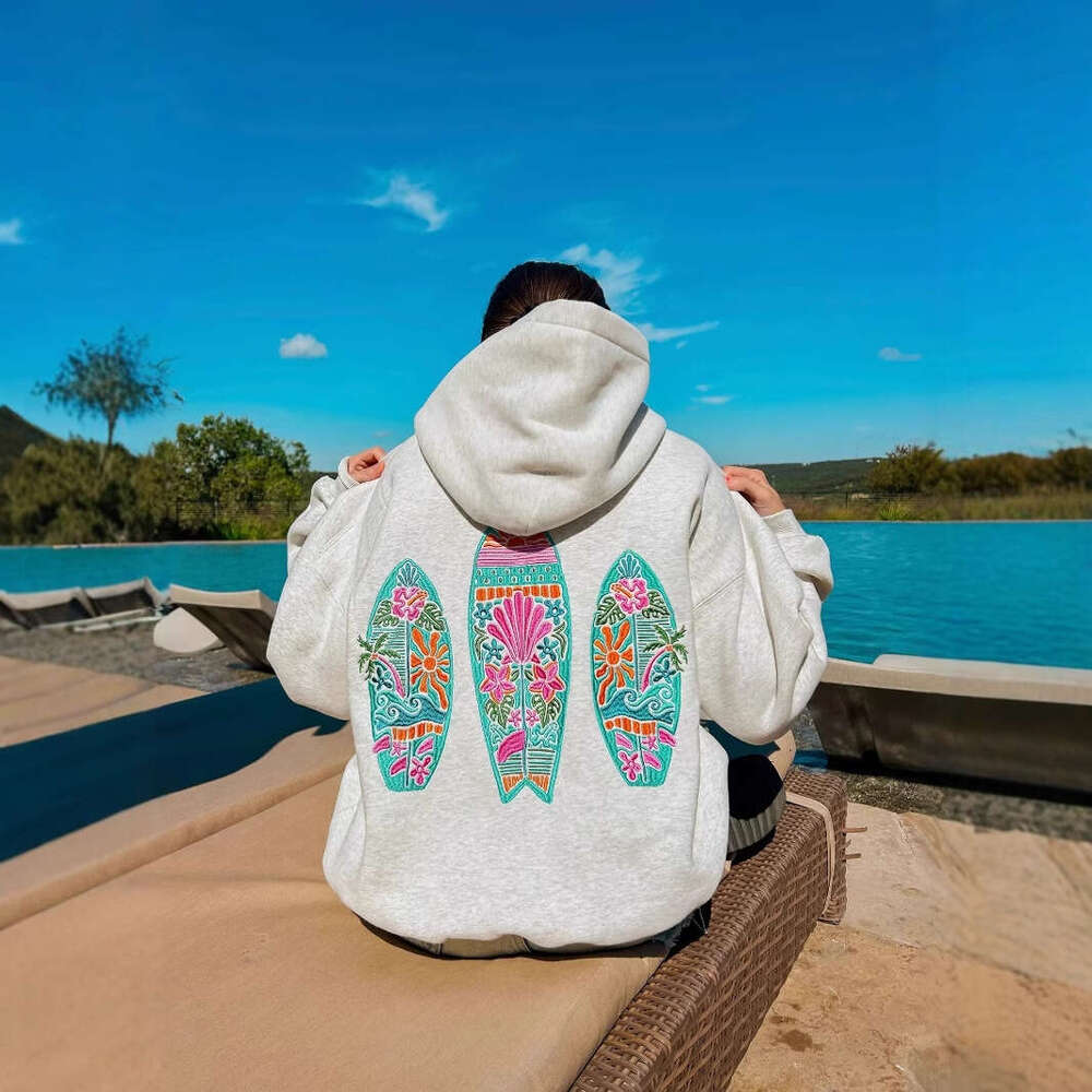Fashionable and casual surfboard embroidered with plush thick women's hoodie