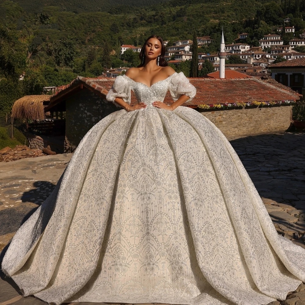 Vintage Wedding Dress Off Shoulder Bridal Ball Gowns Sequins Appliques Rhinestone Custom Made Pearls Princess Bride Dresses Vestido De Novia Plus Size