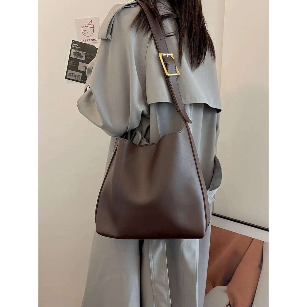 e0 Handbag New Fashion Versatile Bucket Large Capacity Simple Casual Two Piece Set Soft Collapse One Shoulder Crossbody Bag