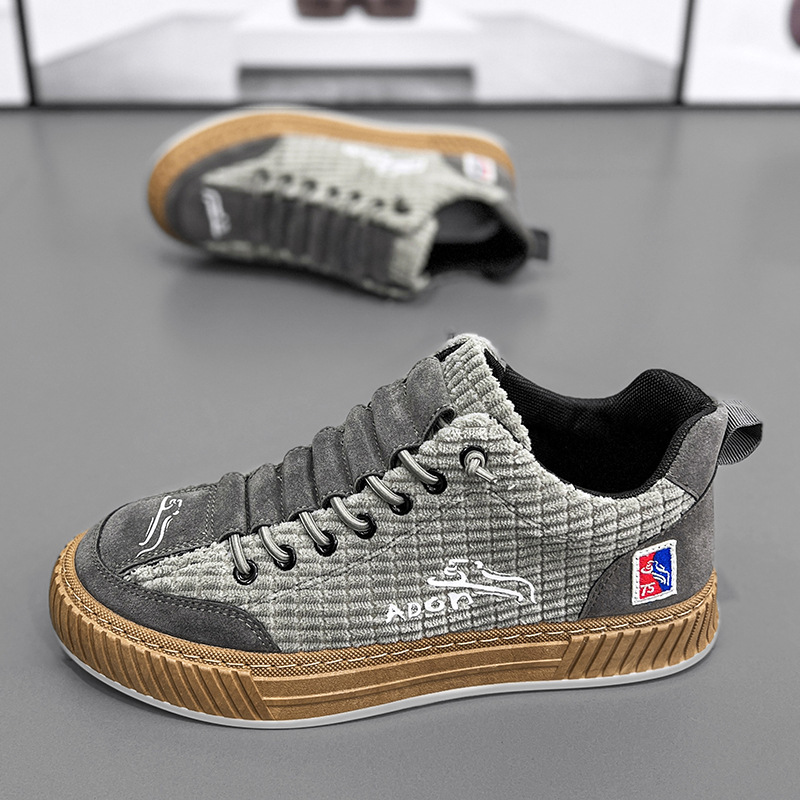 2025S New Trend Designer Canvas Versatile In Spring Corduroy Casual Board One Foot Pedal Soft Soled Sports Shoes Trendy Men S Shoes