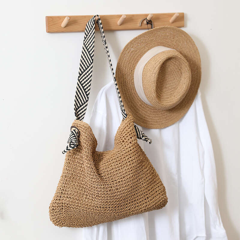 c7 Korean ins navy style grass 2024 new handmade single shoulder woven women's versatile vacation beach bag