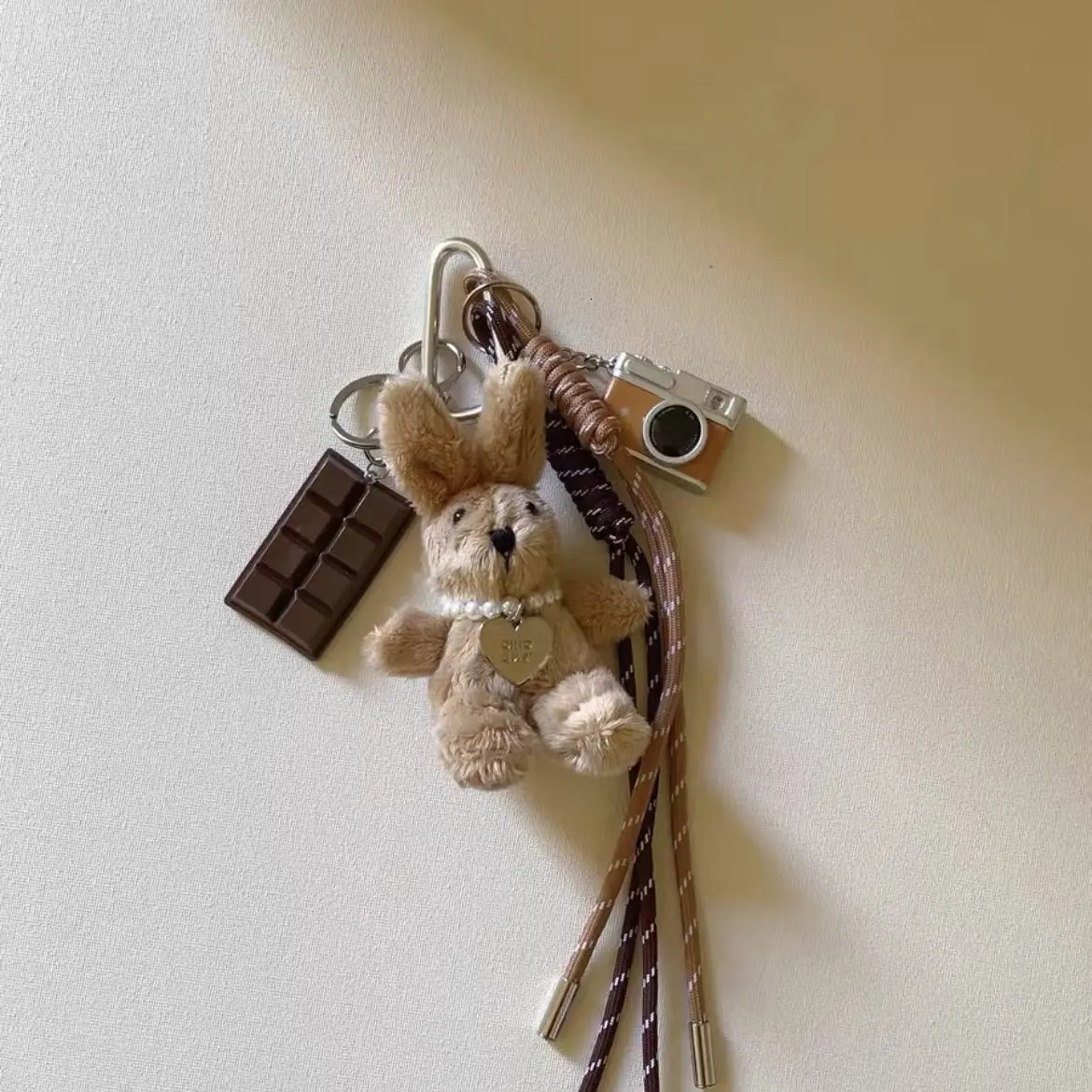 2025 Cute Rabbit Cartoon Plush Doll Bag Pendant Rabbit Camera Keychains Schoolbag Accessories Gift 250325